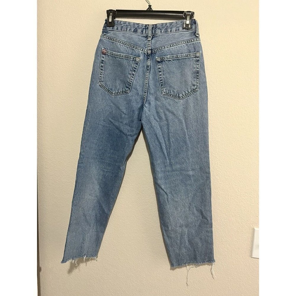URBAN Outfitters BDG Mom High-Rise Distressed Jeans Size 25 Medium - Picture 9 of 11